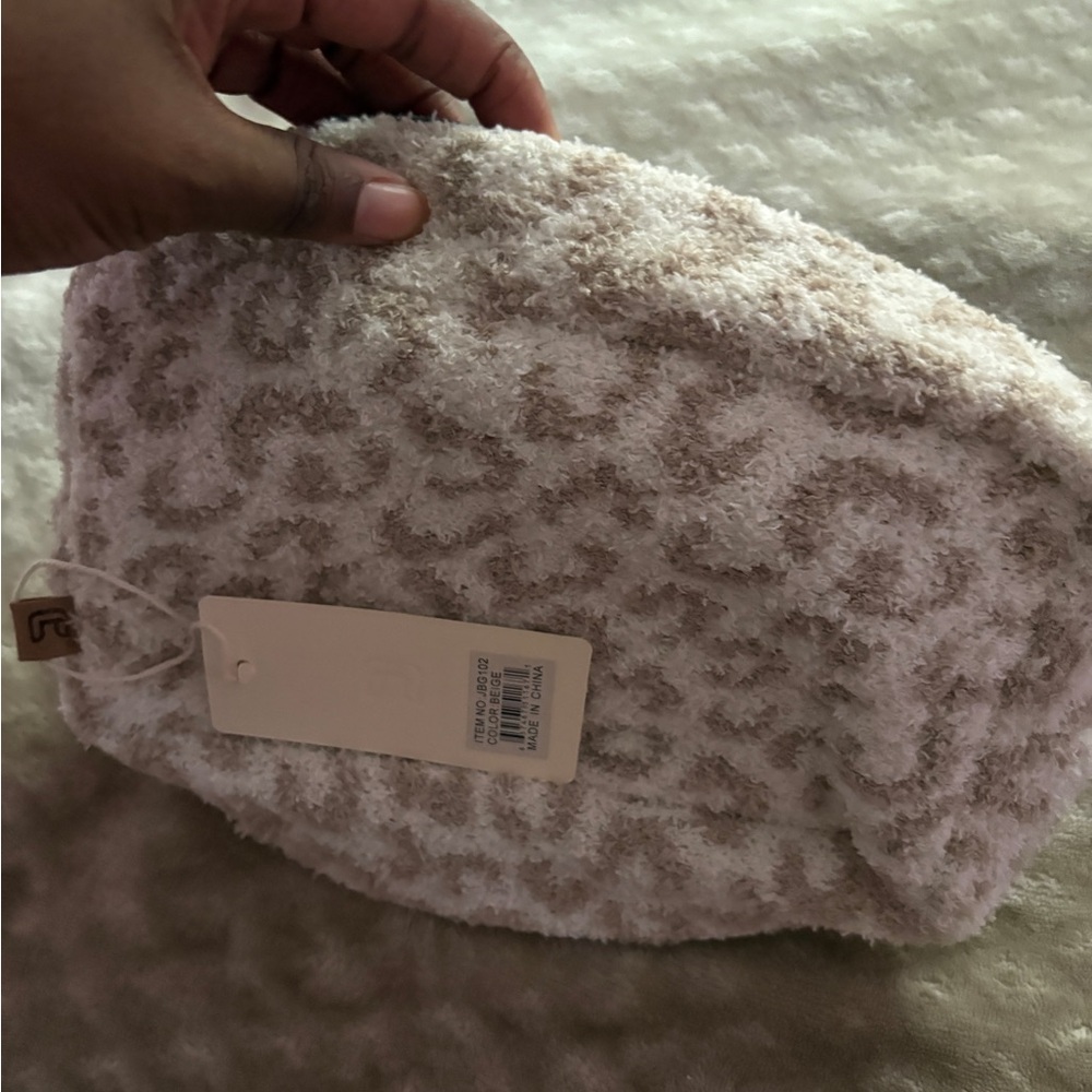 Cheetah Textured Cream and Tan Cosmetic Bag